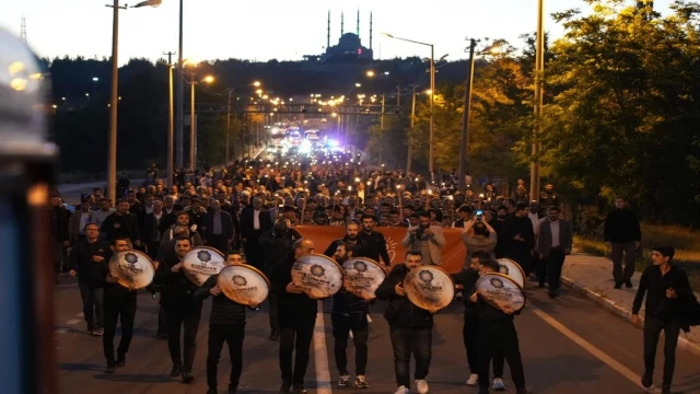 Diyarbakır’da “Fetih Yürüyüşü”