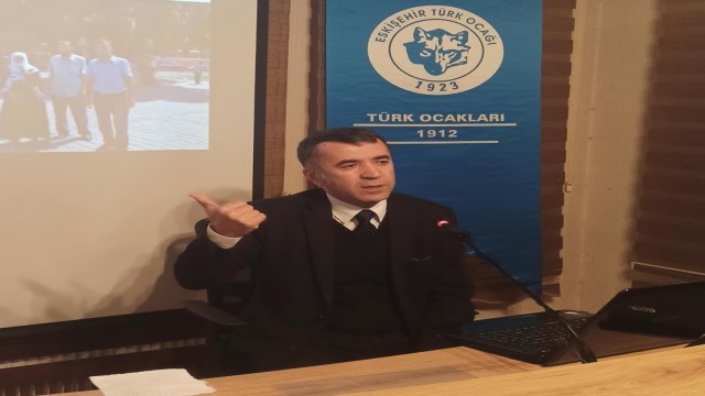 “Doğu Türkistan Gerçeği ve Türk Milliyetçiliği” konferansı