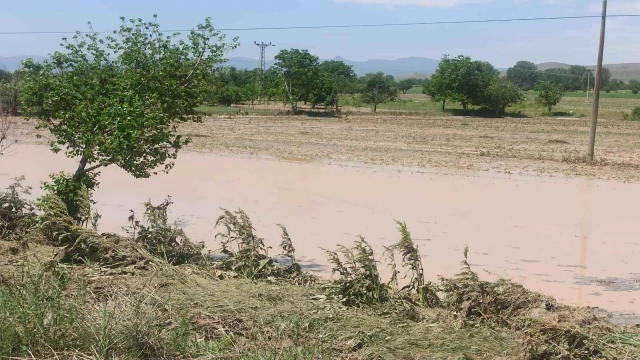 Dün akşamki selin zararı sabah ortaya çıktı