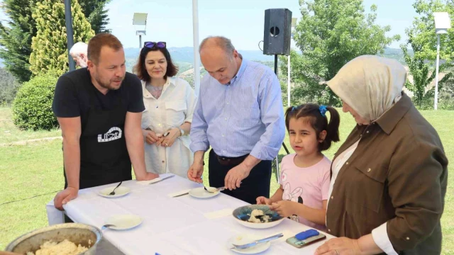 Dünyaca ünlü şef aşçı Yunus Emre Akkor, Düzce’ye geldi