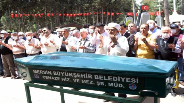 Düşen uçakta hayatını kaybeden öğrenci pilot, Mersin’de toprağa verildi