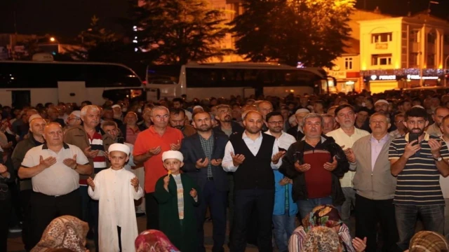 Düzceli hacı adayları kutsal topraklara gönderildi