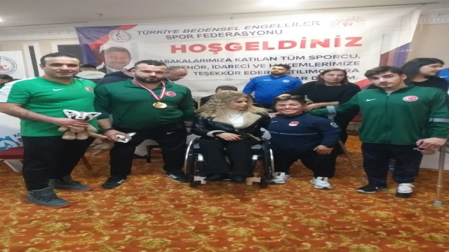 Düzceli iki sporcu para halter milli takım kampında