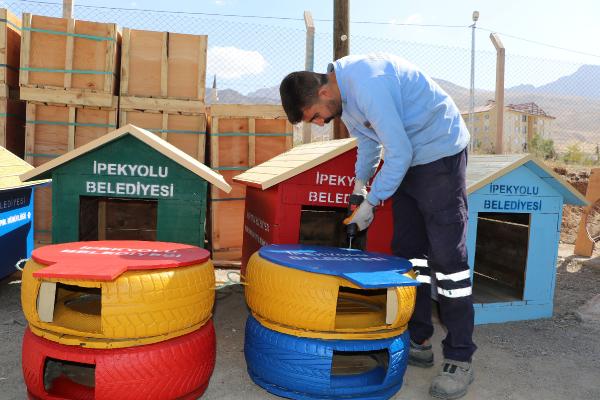 Para kasaları ile araç lastiklerinden sokak hayvanlarına yuva 