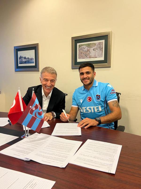 'El Toro' Maxi Gomez Trabzonspor'a imza attı