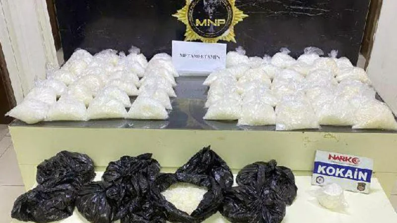 Mersin'de 43,8 kilo metamfetamin ele geçirildi