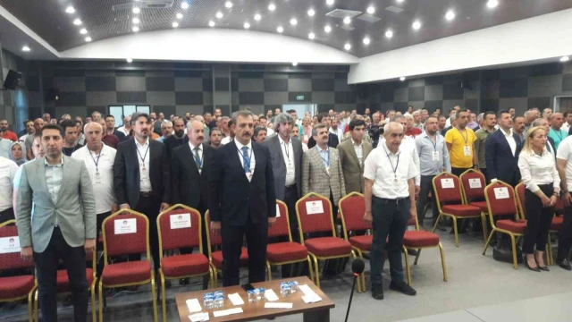 Elazığ ASKF’de Mustafa Gür güven tazeledi