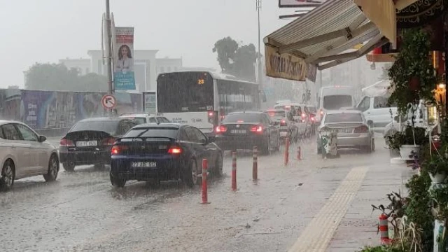 Elazığ’da sağanak etkili oldu