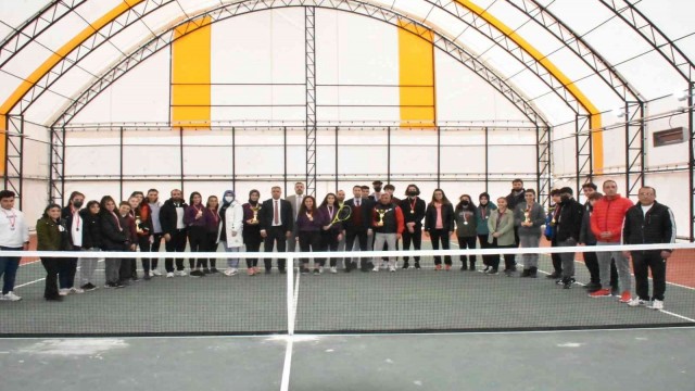 Elazığ’da tenis müsabakaları tamamlandı