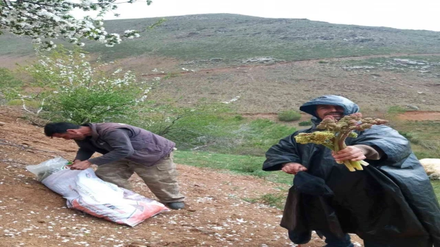 Elazığ’da zorlu ışkın mesaisi sürüyor