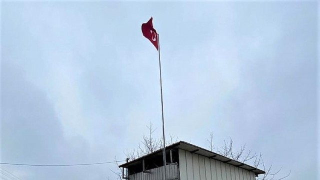 Emre’nin Türk bayrağı talebini Başkan Büyükakın yerine getirdi