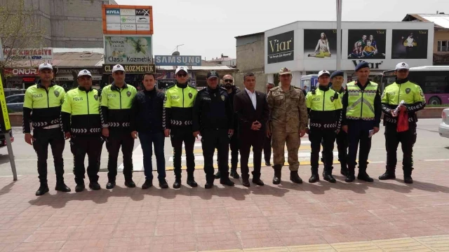 Erciş’te ’Yayalar İçin 5 Adımda Güvenli Trafik’ uygulaması