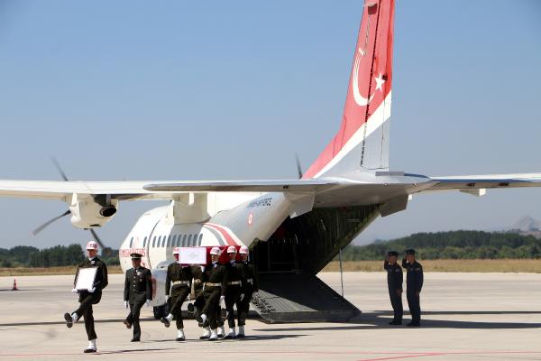 Şehit Astsubay Ağıl'ın cenazesi memleketi Tokat'ta