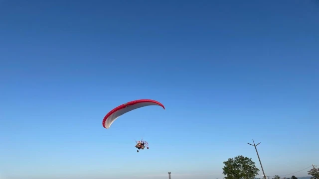 Fatsa’da paramotor sporu ilgi odağı oldu