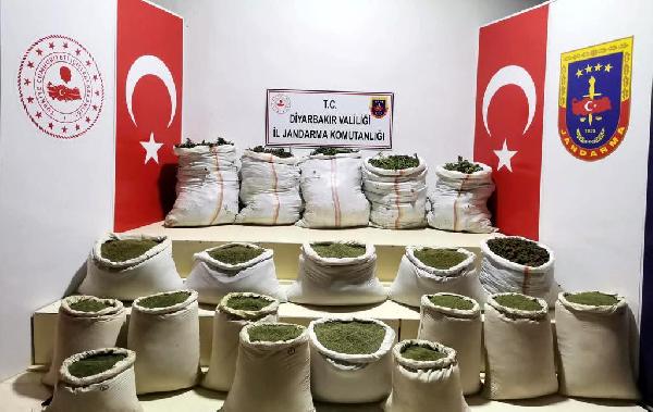 Diyarbakır'da narko-terör operasyonlarında 520 kilo esrar ele geçirildi