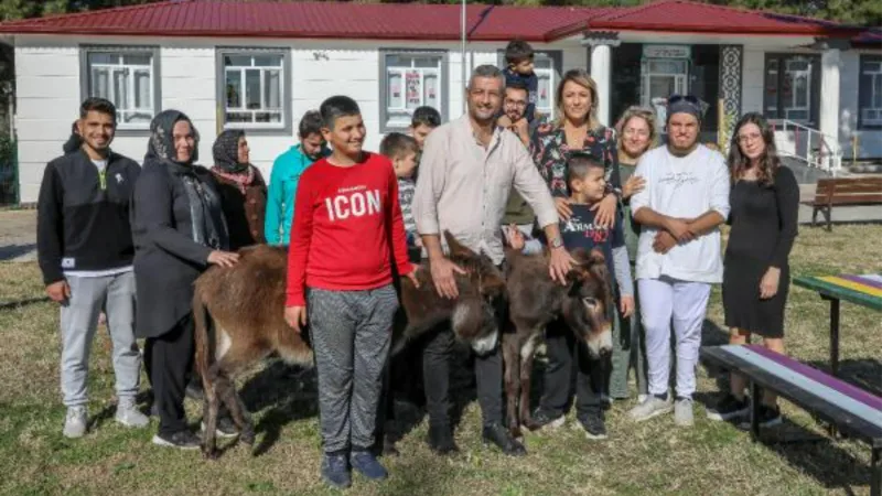 Kaderine terk edilen köy okulu, otizmli çocuklara umut oldu