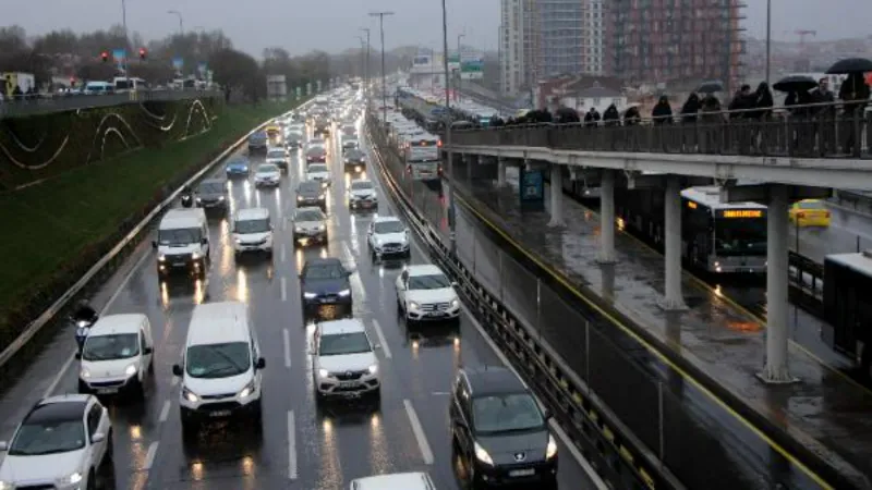 İstanbul'da yağmur trafiği