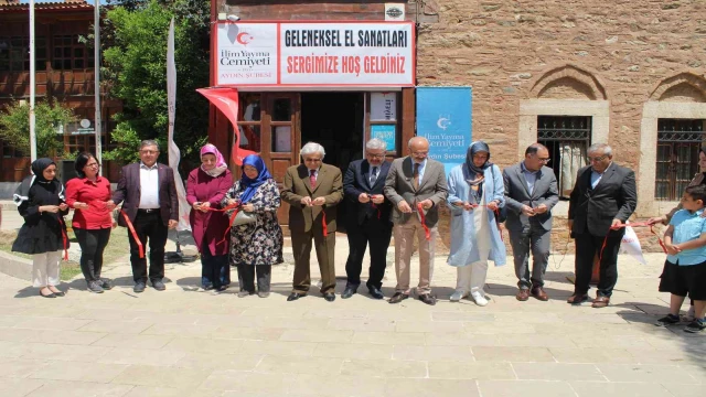 Geleneksel El Sanatları Sergisi açıldı