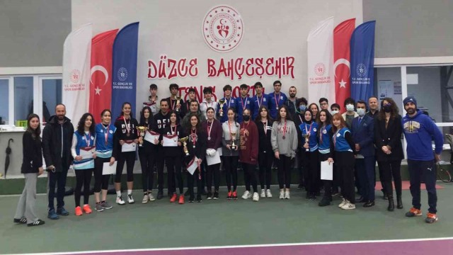 Gençler tenis müsabakaları sona erdi