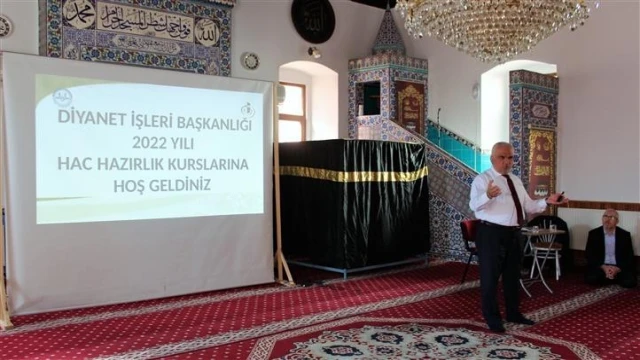 Hacı adaylarına yönelik eğitim seminerleri başladı