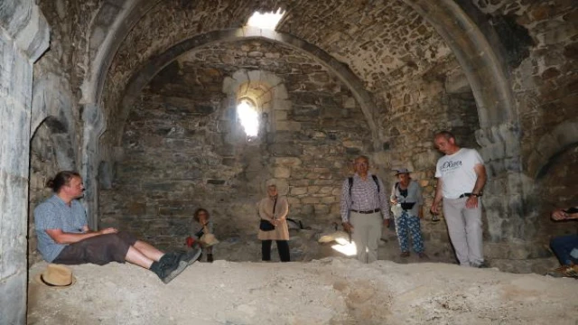 Hakkari’nin terörden arındırılan yaylaları artık yabancı turistleri ağırlıyor