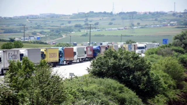 Hamzabeyli Sınır Kapısı’nda TIR kuyruğu, 39 kilometreye ulaştı