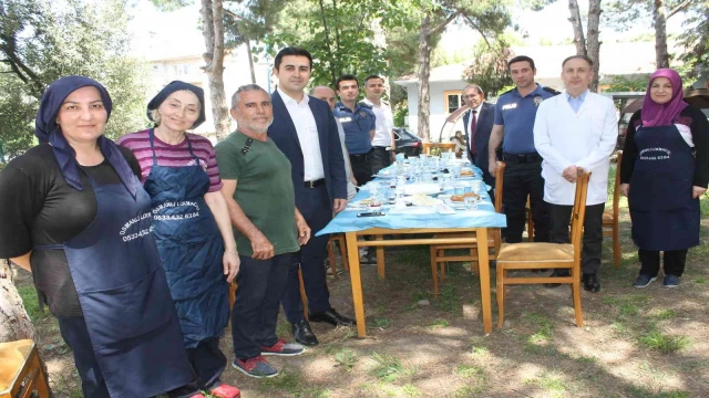 Hastane personelinden geleneksel lokma hayrı