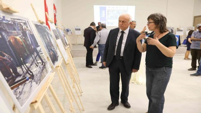 Hatay’da ”Göç ya da Araf” fotoğraf ve heykel sergisi