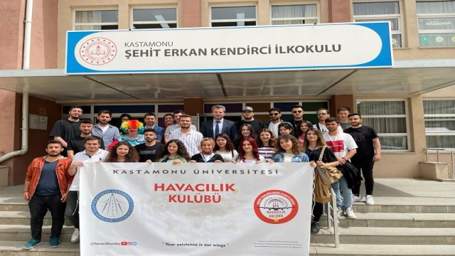 İlkokulun öğrencilerine havacılık bilinci oluşturuluyor