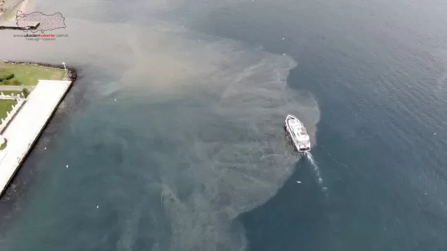 İstanbul Boğazı çamura bulandı