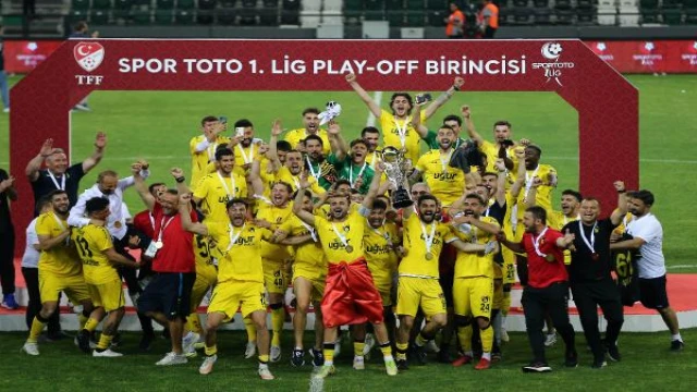 İstanbulspor, kupasını aldı