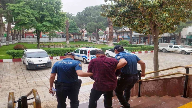 İzmir polisi bayramda da suçlulara göz açtırmadı