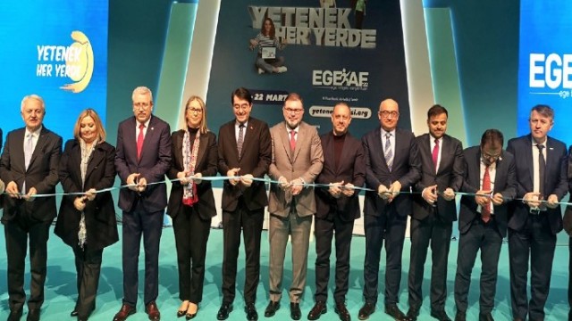 İzmir’de Kariyer Günleri Başladı