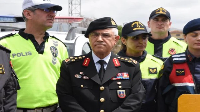 Jandarma Genel Komutanı Çetin: Bayramda 208 bin personelle yollardayız