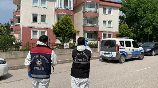 Kapısına gelen husumetlisini vurdu, polise teslim oldu