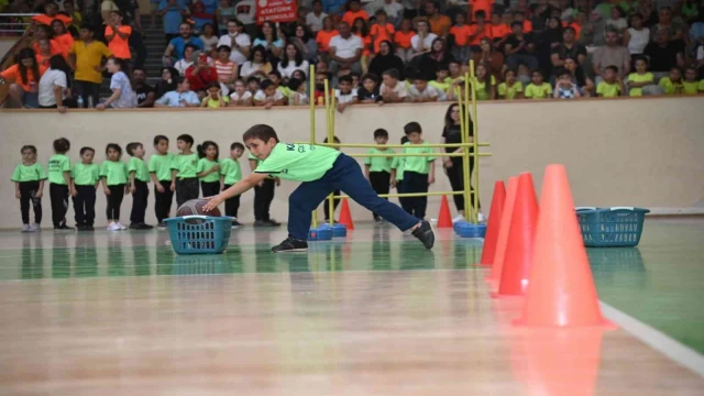 Karesi’de çocuk oyunları şenliği yapıldı