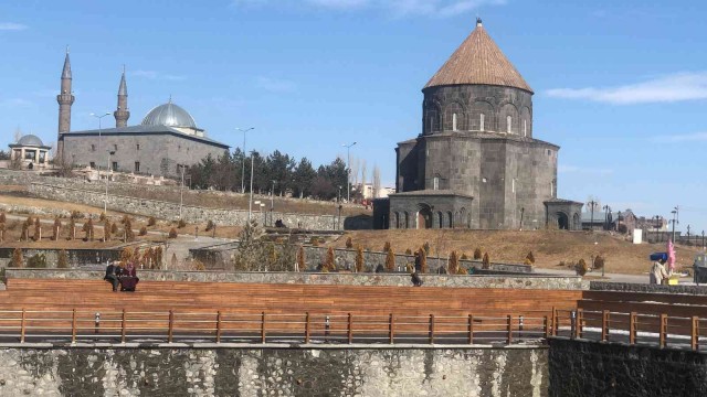 Kars’ta bahar havası yaşanıyor