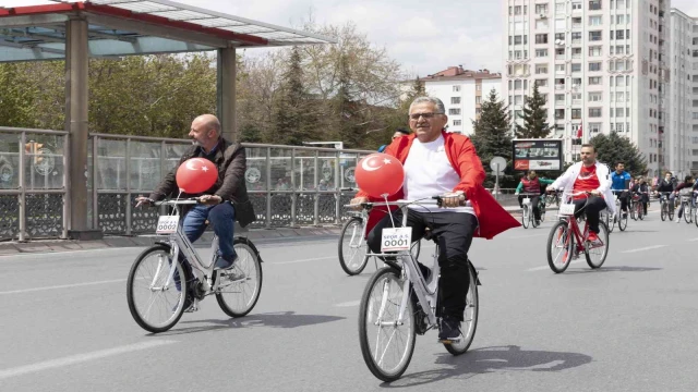 Kayseri Büyükşehir, bisiklet kullanımı teşvikinde Türkiye’ye örnek oluyor