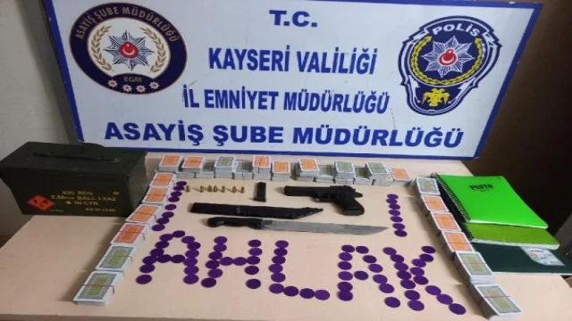 Kayseri’de kumar oynayan 23 kişiye 41 bin TL ceza