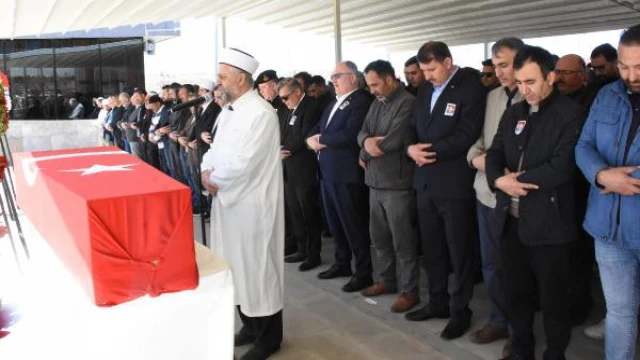 Kazada ölen polis memuru son yolculuğuna uğurlandı