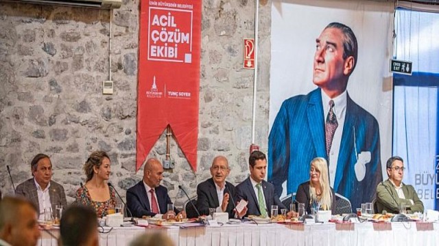 Kemal Kılıçdaroğlu Acil Çözüm Projesi uygulanan mahalle muhtarlarıyla buluştu