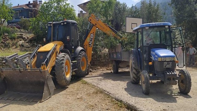 Kemer Belediyesi Çocuklar İçin Yeni Spor Alanları Yapıyor