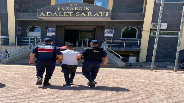 Kendini polis olarak tanıtan dolandırıcıya 485 bin liralık altın ve döviz kaptırdı