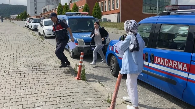 Kimliğini kaybeden Burçin Çukur Jandarma sınava yetiştirdi