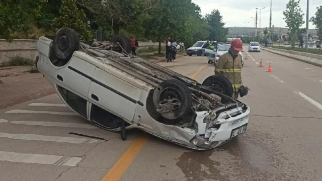 Kırıkkale’de otomobil takla attı: 2 yaralı