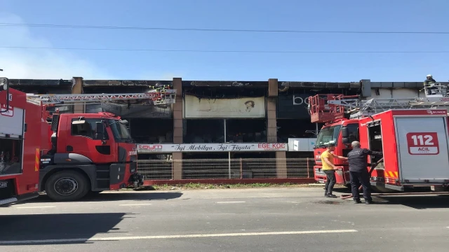 Kırklareli’ndeki yangında mobilya fabrikası kullanılamaz hale geldi