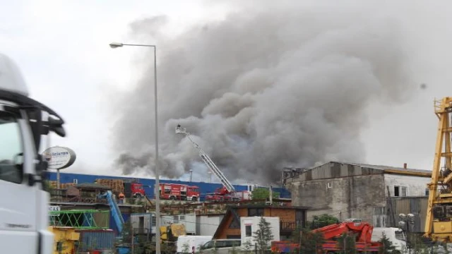 Kocaeli’de ilaç fabrikasında yangın