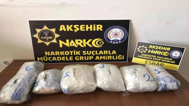 Konya’da aracın stepnesinde 3 kilo 130 gram esrar ele geçirildi