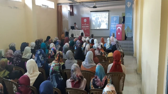 Köyceğiz’de “Dijital Dünyada Değerleriyle Aile Olmak” konulu konferans düzenlendi