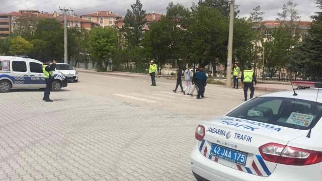 Kulu’da “Yayalar için 5 adımda güvenli trafik” uygulaması yapıldı